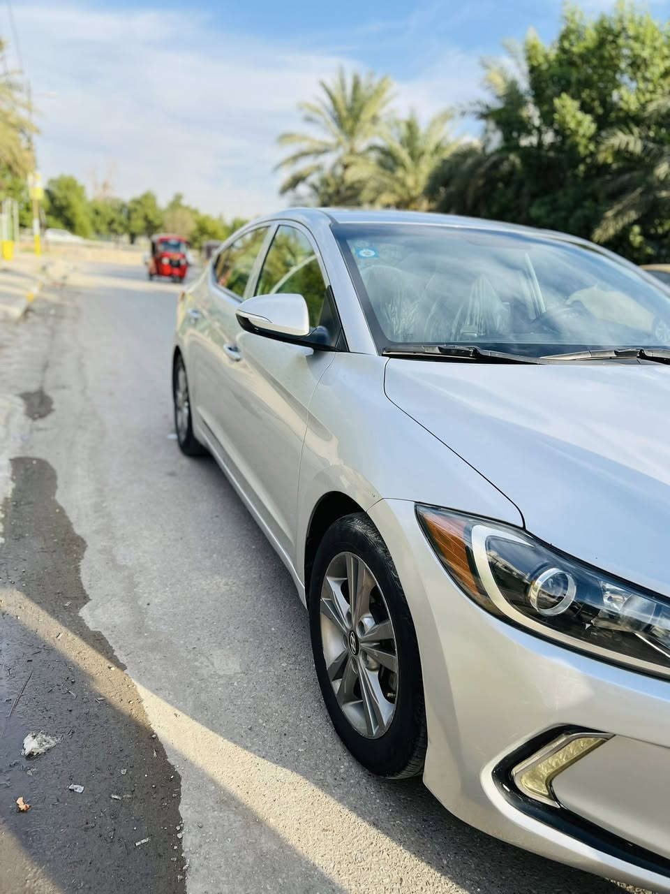 النترا موديل 2017 امريكي سياره كلين لمتت فول مواصفات بصمه. تحكمات فتحه تشغيل عن بعد  حادثها دعاميه اماميه بدون دواخل فقط محرك دوش 200 المرغوب ماشيه 138 الف كم رقم انكليزي السعر 137 مكان السياره بغداد لتواصل ولاستفسار *********** ولاتساب ***********
