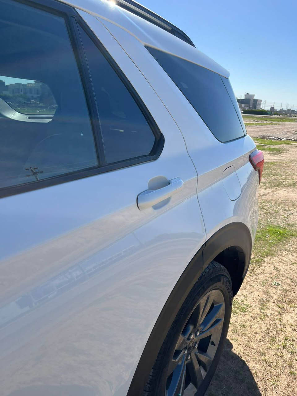 سلام عليكم 
فورت اكسبلور 2024فول موصفات      
بدون صبغ ارباك سوكان وشان سيستم 
4x4
4 سلندر توربو 
تشغيل عن بعد 
تحديد سرعه 
كشن جلد 
كشن حار بارد 
سوكان حار بارد
Vip
سندوق شفت 
٦ موصفات كير
ماشي 32000 أربيل, العراق


**إذا كنت صاحب هذا الإعلان وتريد حذفه لأي سبب، رجاءا أرسل رسالة إلى الدعم الفني**