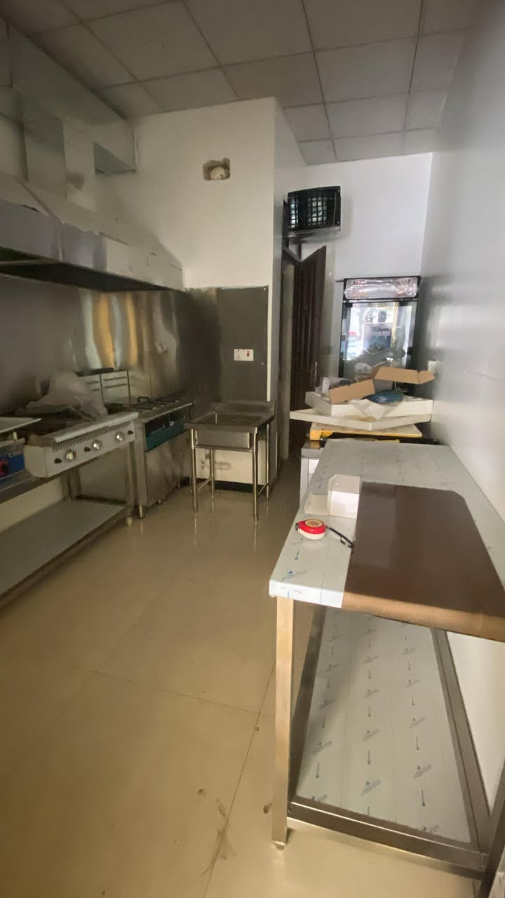 موجود هود سل ستيل و عازل طبقه  استيل بديل سيراميك وميز ستيل للبيع ***********
