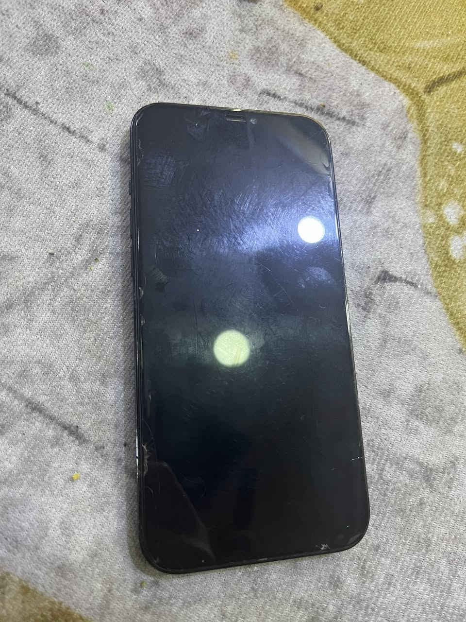 السلام عليكم ايفون ١٢برو ماكس بطاريه80 ذاكره 128المبدل فقط شاشه  وفيس ايدي متوقف وكامره رجفه بيها والكسر ضهر مثل ماموضح بالصوره السعر 250 وبي مجال بسيط


**إذا كنت صاحب هذا الإعلان وتريد حذفه لأي سبب، رجاءا أرسل رسالة إلى الدعم الفني**