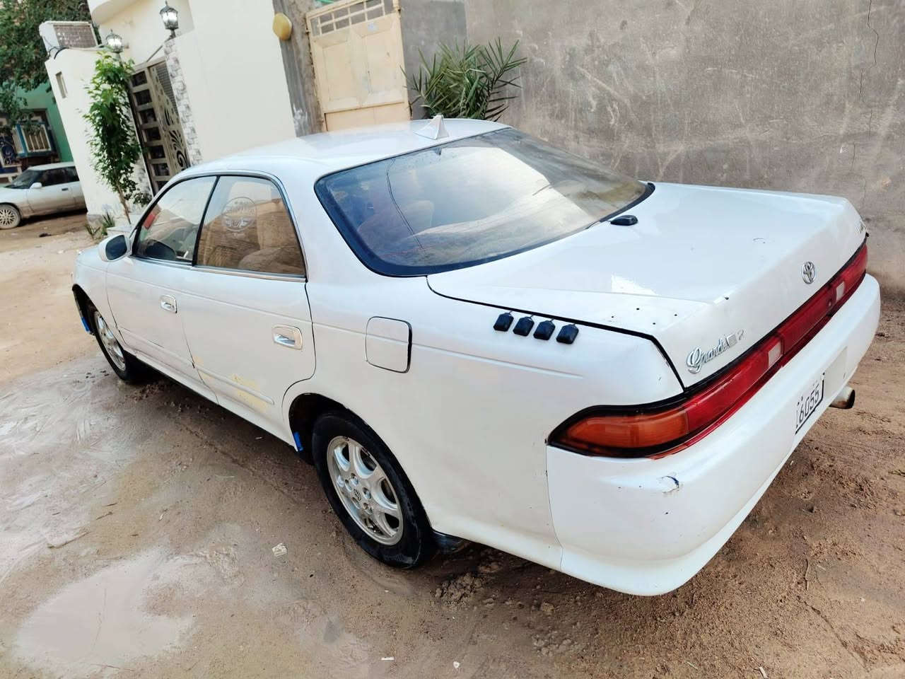 سلام عليكم مارك نفخ رقم انكليزي سنويه لل ٣٠ سيارة جاهزه حداديه تخم تاير كير محرك ونجي شلعه تخبل تبريد شغال ثلج جاهزه سياره مكفوله من الكص والاصوليات بيه ضربه من كدام بالفخذ فقط مكفوله من الكص مكانه نجف شارع المطار مالكها جيراني مكلف بالنشر تصل عل رقم *********** السعر ٤٨ بيه مجال
