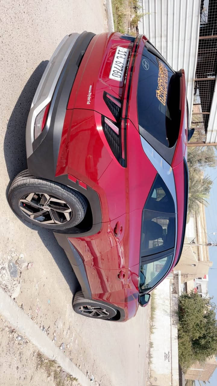السلام عليكم 
هيونداي توسان هايبرد موديل ٢٠٢٥ جديدة جدا وارد امريكي ايرباكات كلها سليم فول مواصفات للاخير  ضرر جانبي وصور الحادث وحتى السونر موجود رقم بغداد تحويل مباشر 
المواصفات
- [ ] بصمة
- [ ] بانوراما 
- [ ] داخل جلد 
- [ ] مقاعد الامامية كهرباء 
- [ ] مقاعد الامامية تدفئة وتبريد
- [ ] اربع كاميرات
- [ ] لايت والبك لايت زينون
- [ ] باب الصندوق كهرباء 
- [ ] السعر ٢٢٥$ وبيها مجال ان شاءالله 
- [ ] مكان السيارة بغداد الشعب
- [ ] للاتصال *********** بغداد, العراق
