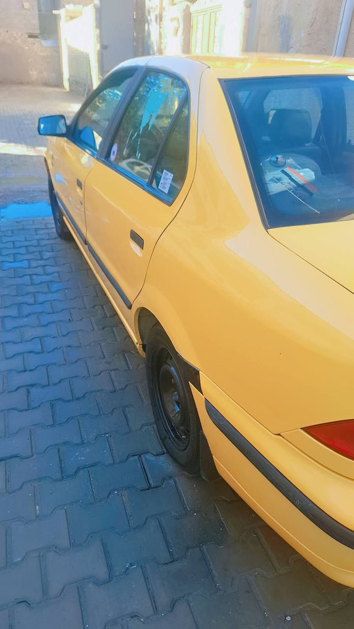 سلام عليكم سمند للبيع
موديل 17 بدون ضرر كير ومكينه 
لا تنقيص ولا تبخير 
تدفه وتبريد ثلج صدر جديد كشنات كهرباء الكهربائيات شغاله ١٠٠% 
ولا بيه برغي نقص كشره نضيف ٩٥ % 
رقم انكليزي بسمي هيه وغرامات مصفره حولته بشهر ال١٢ بسمي
رقم التليفون ***********
