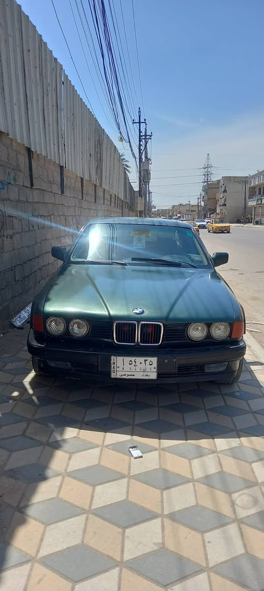 سلام عليكم عندي هاي بي ام موديل ٩٠اصلي الحجم ٧٣٥ مفتوح كير اوتماتيك مكينه جديدة ويل كب جديد جام كهرباء صدر جديد كهربائية كله شغاله فتحه سنتر لوك تخم نظيف تبريد شغل يرباك سياره رقم بغداد صاحبه ماندله مسمسكات صاحبه موجود اكفلك لسياره سرقات وغرامات وعشاير لسعر ٢٧ مكانه لشعب رقم ***********
