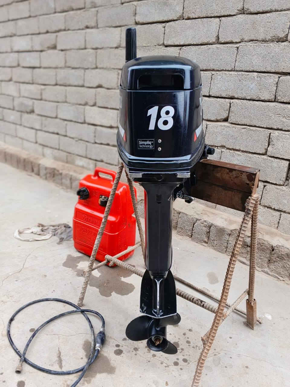 مكينه للبيع مشتغله قليل بس ما مفتوحه ***********.
