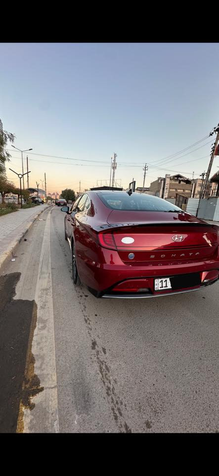 السلام عليكم شباب
سوناتا هايبرد وارد امريكي موديل 2023 فئة لمتدد فول الفول

اعلى فئة بالسوناتا--

حادث الجاملغ الخلفي الايمن وهنا طخة بيها بالباب الايمن  وعايفها ممسويها موضحلك كلشي بالصور  والسونار هم موجود 

بجم كبس 

  شنو ابالك بيها مواصفات
تشغيل عن بعد 

اوتو بارك تتقدم وترجع بالريمونت 

رقم بغداد بأسمي  تحويل ثاني يوم

السايره دخول جديد وترقيم جديد 

1- بصمة ابواب لمس + تشغيل + صندوق

2- بانوراما ( فتحة سقف ) + بردة سقف كهربائي 

3- دشبول دجتال متغير 3 الوان

4- كشنات جلد

5- كشن كهرباء  2 امامي 

6- كشنات تدفئة تبريد

7- خزن 128 كيكا + ( android auto + apple car play)

8- 4 رادرات امامي وخلفي وجانبي + توقف تلقائي

9- اشاير في المري + نفطة عمياء في المري

10- انارة داخلية مركزيه 13 لون بلادي بيبان ودشبول

11- شاشة الحجم الكبير 12 انج + تحكم عام على السياره

12- سستم صوت BOSE الصوت 12 سماعة و دمام 2

13- لايت امامي 4 عدسات LED بكلايتات لد

14- هاندبريك بصمه + اوتو هولد للتوقف في الازدحامات

15- شاحنة طوارئ شحن سريع

16- منفذ USB امامي خلفي 

17- شفتات في الاستيرن كير ( تبترونك رياضي )

18- نظام المساعده على الاصطفاف

19- نظام الترحيب عنده الاقتراب داخل وخارج السياره

20- ويل سبورت N حجم 19 

21- 4 وضعيات قياده + تغير اللون في الدشبول 

22- نظام تحديد المسار 

23- مثبت سرعه 

24- نظام مستشعرات في الباب من تنفتح الباب تتوقف السياره 

25- تبريد السياره بيانو 

26- كيجات الكتورنية

27- كير 8 نمر دبل گلج

28-  خمس كامرات

مكان السيارة (بغداد حي العدل)

سعر 198 

واتساب او الاتصال عالرقم (***********)
