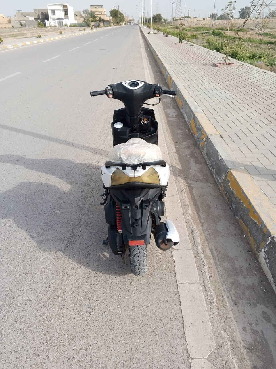 دراجه ماكس حديث 
♦️شغاله مكفوله مكينه ماكس عدله ياباني سبانه مواصلتها شرط يدك ١٢٠ وجيب فيتر وياك وافحص
♦️كهربائيات اشاير لايتات زنون قوي بك لايت لد استانات كهرباء عداد إلكتروني ويل كب نجمه بلادي حساس ابريك خلفي وامامي شغالات 
♦️شغاله شرط نكره سلف  
♦️بريكات امامي هايدروليك 
♦️بريكات خلفي دسكات
♦️كفرات اصليه البلادي مالتها  
♦️دراجه فووول شغل واطلع وين متريد 
♦️دواسه رجل

السعر 350 بيه مجال بسيط

((الموقع صلاح الدين ناحيه الاسحاقي مركز ناحيه ))
للاتصال علرقم
***********
