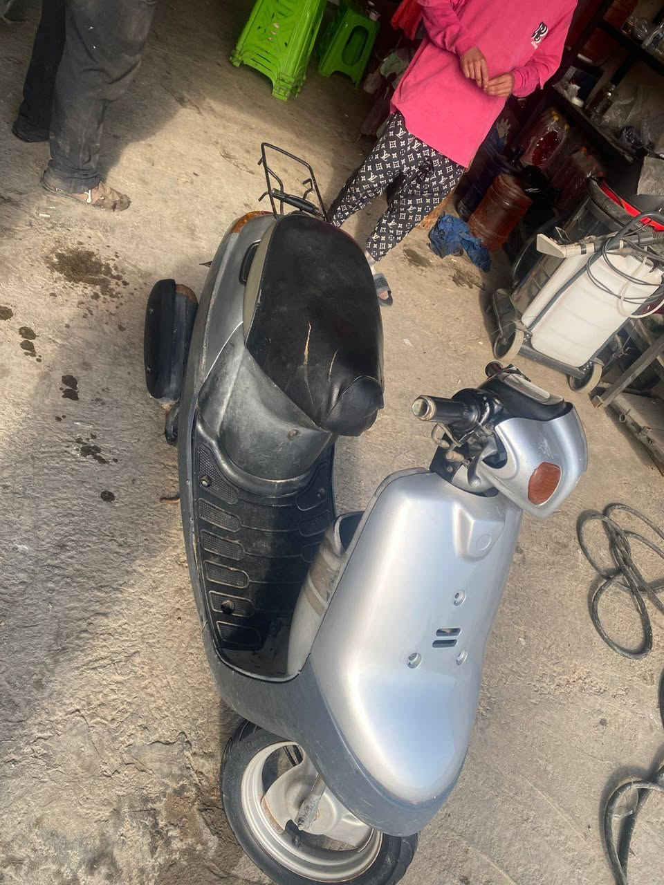 بطه موديل 20003مامفتوحه السعر 300بيه مجال***********
