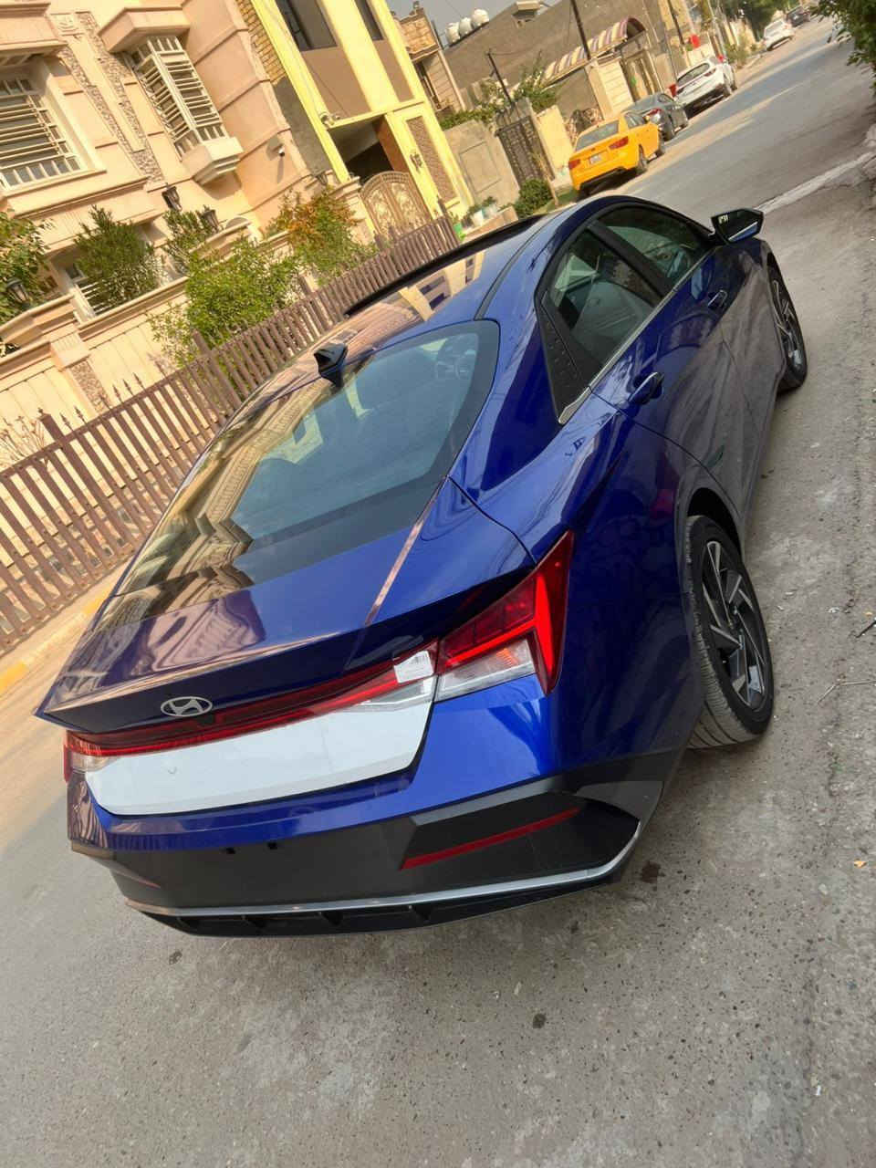 يالله سلام عليكم  النتره مديل 2025 بسمي رقم بغداد شباب  راح اطيك تفاصيلها كامله ول سونار مالها ماشيه 17000محركها الفين دوش السعر قفل 169قفل لتخبر وتكلي نزل 
*********** ملاحضه صندوقها الاصلي موجود شباب تاخذونه وياها مكان السياره كربلاء المقدسه مواصفاتها فول عدا الكشنات مو جلد
