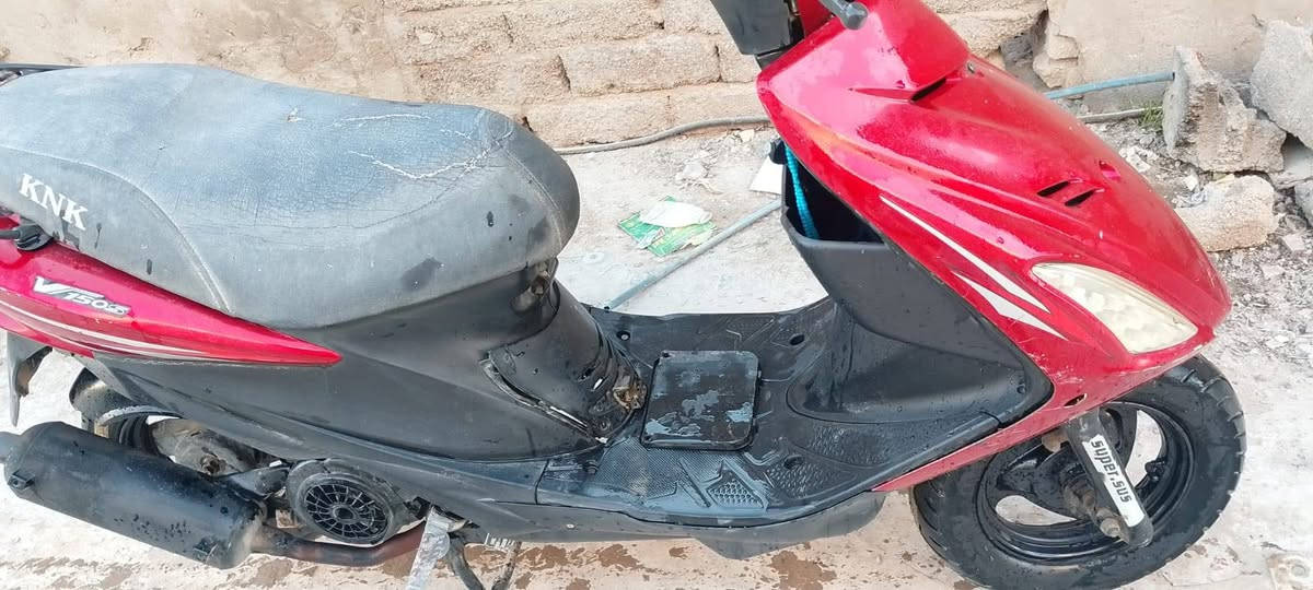 سلام عليكم دراجه ادرس نضيفه للبيع دراجه متروكه ودراجه تخبل سلف نضيفه كلش السعر 225. وبيهه مجال مكان حي لحيم الي يحب يتواصل ***********
