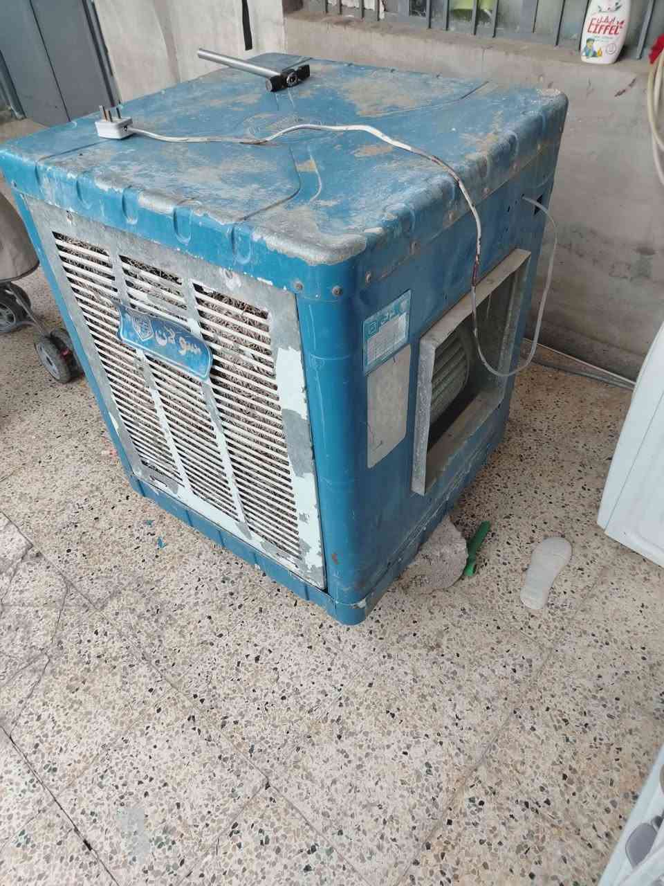 ***********

