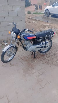 دراجة نارية • موديل ٢٠١٧ • أوراق أصلية