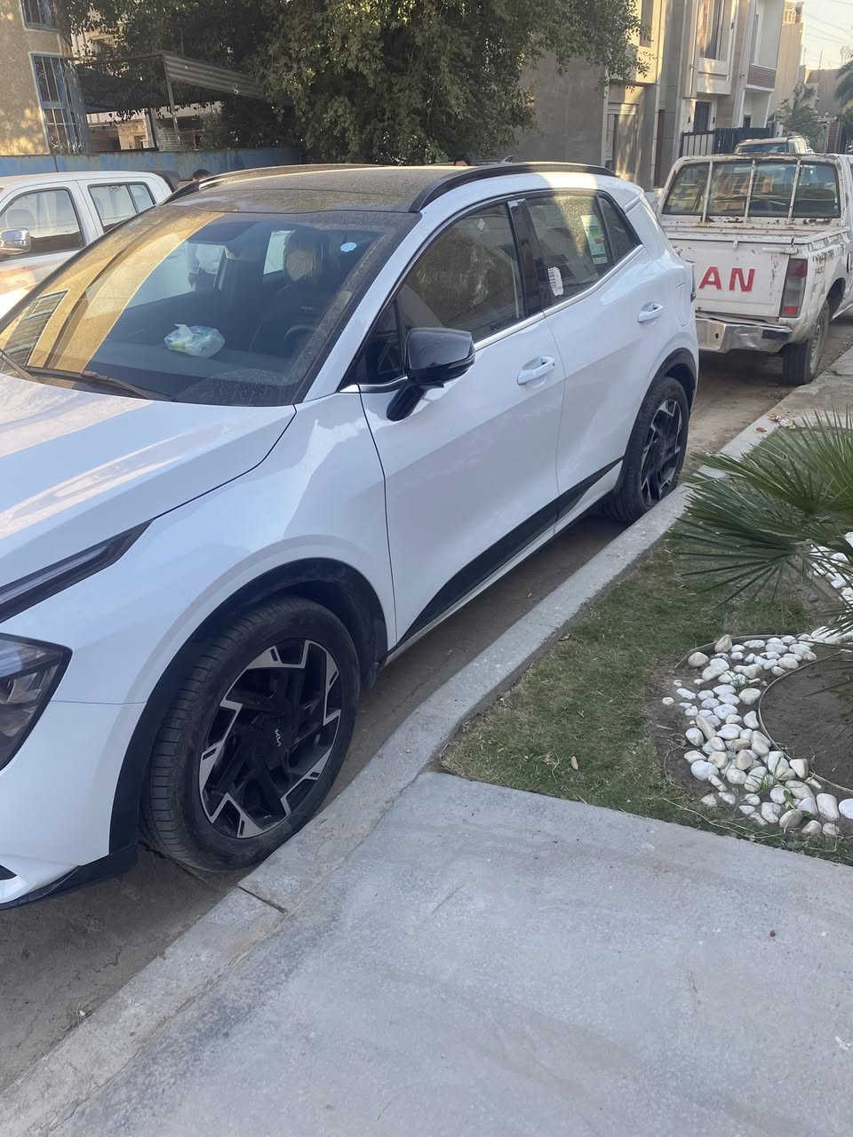 كيا سبورتج موديل 2025 خليجي جي تي لاين
• الحالة: ماشيه 7,000 كم (زيرو)
‎ •  فول مواصفات مواصفات الجي تي لاين معروفه  
كشنات جلد وكهرباء وتدفئة
شاشه متصله كبيره 
صندوك كهرباء 
مودات واوامر صوتيه 
وبعد بيها اهواي مواصفات 
اللون:  ( أبيض)
‎ • الموقع: بغداد، المنصور
‎ • السعر: خاص
‎ • للتواصل: ***********

‎السيارة نظيفة جدًا ومناسبة لكل من يبحث عن سيارة جديدة بحالة ممتازة
