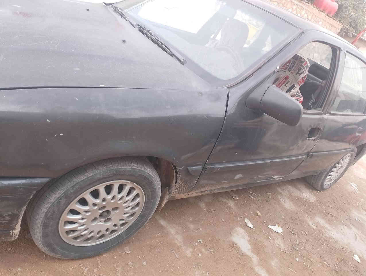 سلام عليكم اعيد نشر بسبب الوعود الكاذبة اوبل فكترا للبيع أو مراوس بوبل ستيشن نضيفه ورقمه نجف كون 
 موديل سيارتي  92 مكينه 2000 سنويته صاقطه بل 18 رقمه نجف راعيه موجود  سعره 14وبيه مجال للشراي ***********
