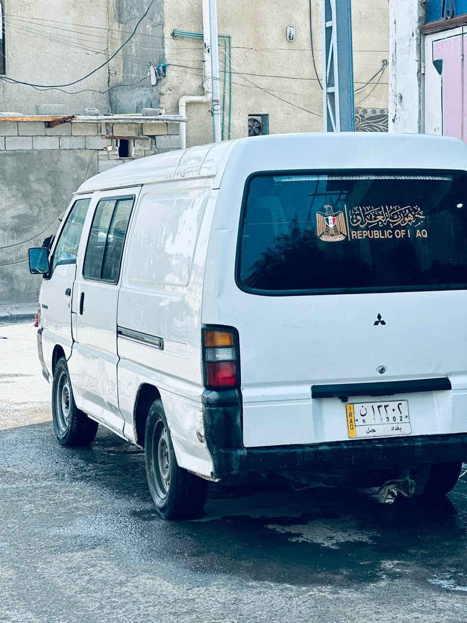 كيا مستوبشي حمل للبيع 
رقم بغداد تحويل
مكينه ٧٥ بالميه
كير كايم
ابيعها ع وضعها
٤٠ وبيها مجال
*********** البصرة, العراق
