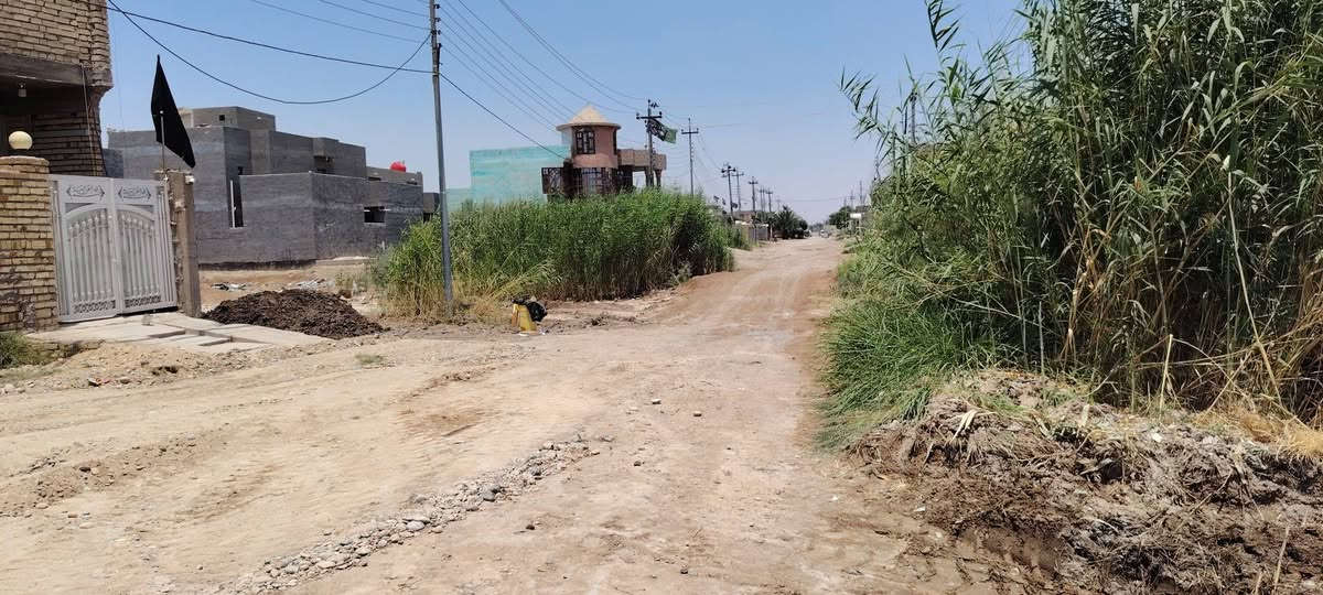 السلام عليكم قطعة ارض ١٥٠ متر طابو صرف للبيع في حي الحريه رقم القطعه ٢/٨٠١ شارع المدارس عرض الشارع ١٥ متر مكان كلش مميز للسكن ***********
