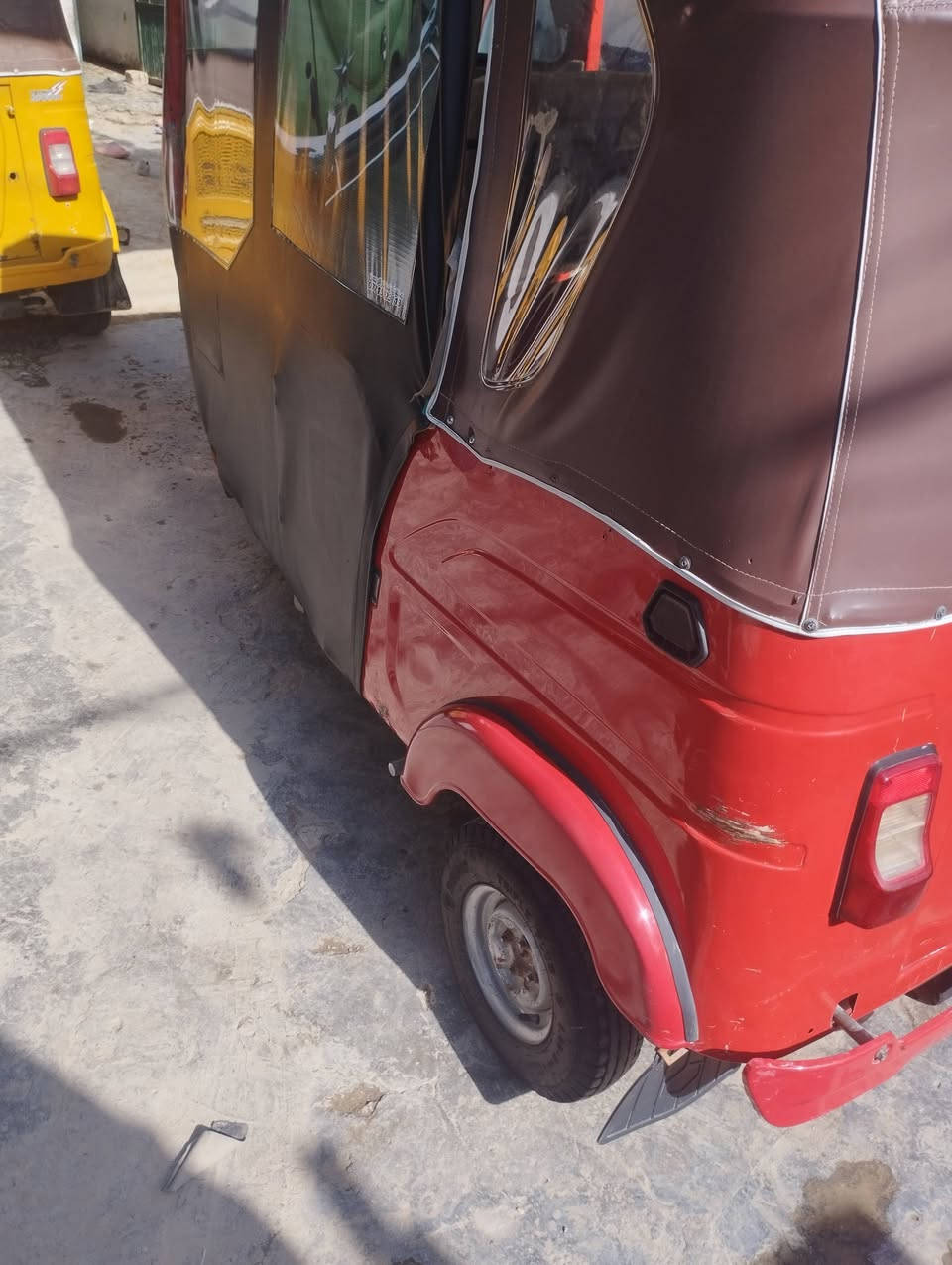 سلام عليكم تكتك للبيع كفاله عامه من كل شيء ٢٠٢٢.٦.٢٣..***********
