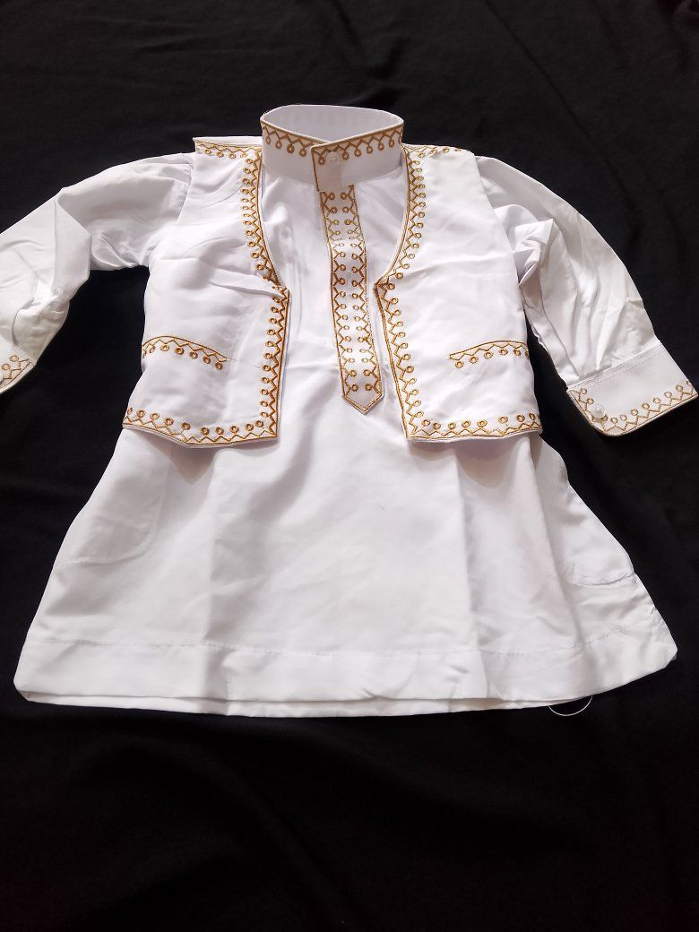 شتريتها  وطلعت زغيره 
غير مستخدم 
تلبس عمر تلاث او اربعه اشهر 
سعر ١٠


**إذا كنت صاحب هذا الإعلان وتريد حذفه لأي سبب، رجاءا أرسل رسالة إلى الدعم الفني**