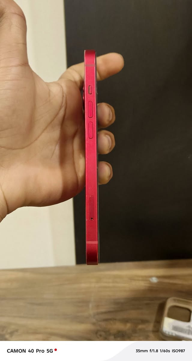 سلام عليكم ورحمة الله ♥
ايفون #13 عادي 
ذاكره 128 
بطاريه 82 
جهاز اخو الجديد 
شخط مابي ومحافض علي الجهاز كلش 
مابدل بي ايشي الجهاز وتر بروف شاشه 3خيارات جهاز صرفيته بل شحن ممتازه جدا لن ماخذه عله ايدي وشاحنه انكر ميصرف 
تك سيم كارت 
مكاني نجف شارع المجمعات 
سعره 375 وبي مجال قليل كلش حك جيتك الي واني برسم الخدمه وللله شاهد ورقيبه وهذا شهر رمضان ماخذه قبل شهرين ب٤٦٠ 
رقمي *********** واتساب موجود
