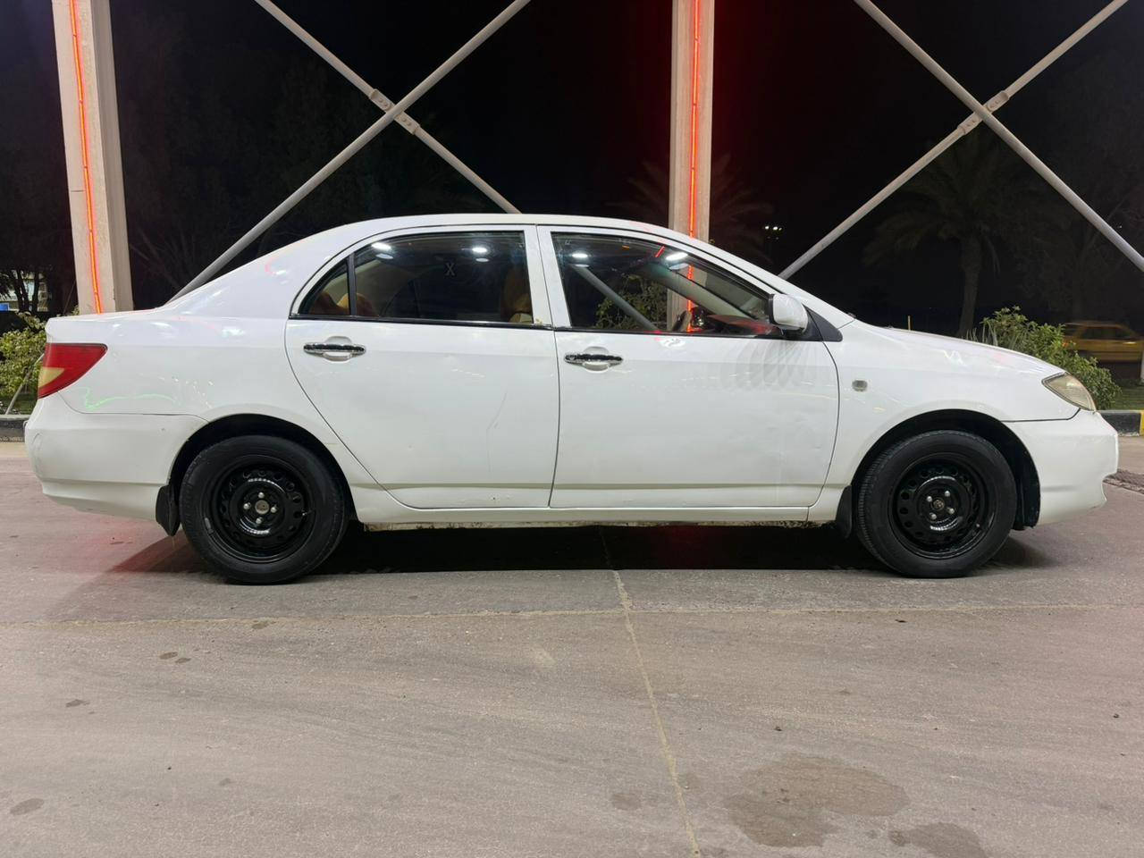 السلام عليكم
للبيع BYD F3
المديل 2013
كير اوتوماتيك 
باقي المواصفات معروفة
بدون صبغ ولا ضربة ع وضع الشركة فقط هلال واحد 
كير ومحرك جدد
السعر 63 وبيها مجال بسيط 
غير متواجد ع الخاص 
التواصل ع الرقم ***********
