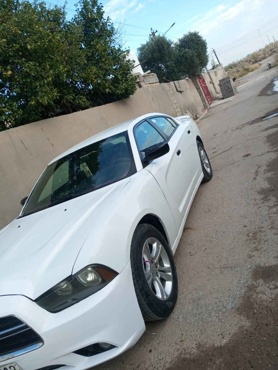 سلام عليكم جارجر 2013 وارد امريكي محرك 3600 رقم اربيل شرط تحويل ضربته جاملغ امامي  وبنيد فقط بدون دوخل جاهزه من كلشي صدر حداديه سياره جديده كلش سنويه منتهيه سعر 147 وبيه مجال بسيط بسم كريدي مكان واسط الدبوني ***********
