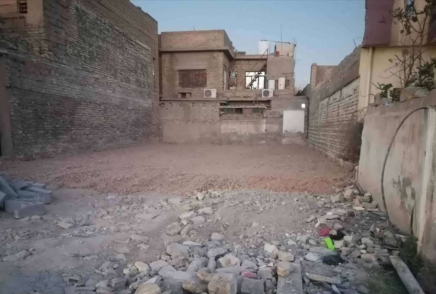 مستعدون لهدم وتفليش البيوت بدون فلوس والمحلات وقطع البيوت  ورفع الانقاض وتعديل الارضية بموادها يعني ما اخذ فلوس بس المواد واسويلهيا كاع في كافة مناطق ديالى للتواصل الاتصال على ***********خاص مفتوح واتساب
