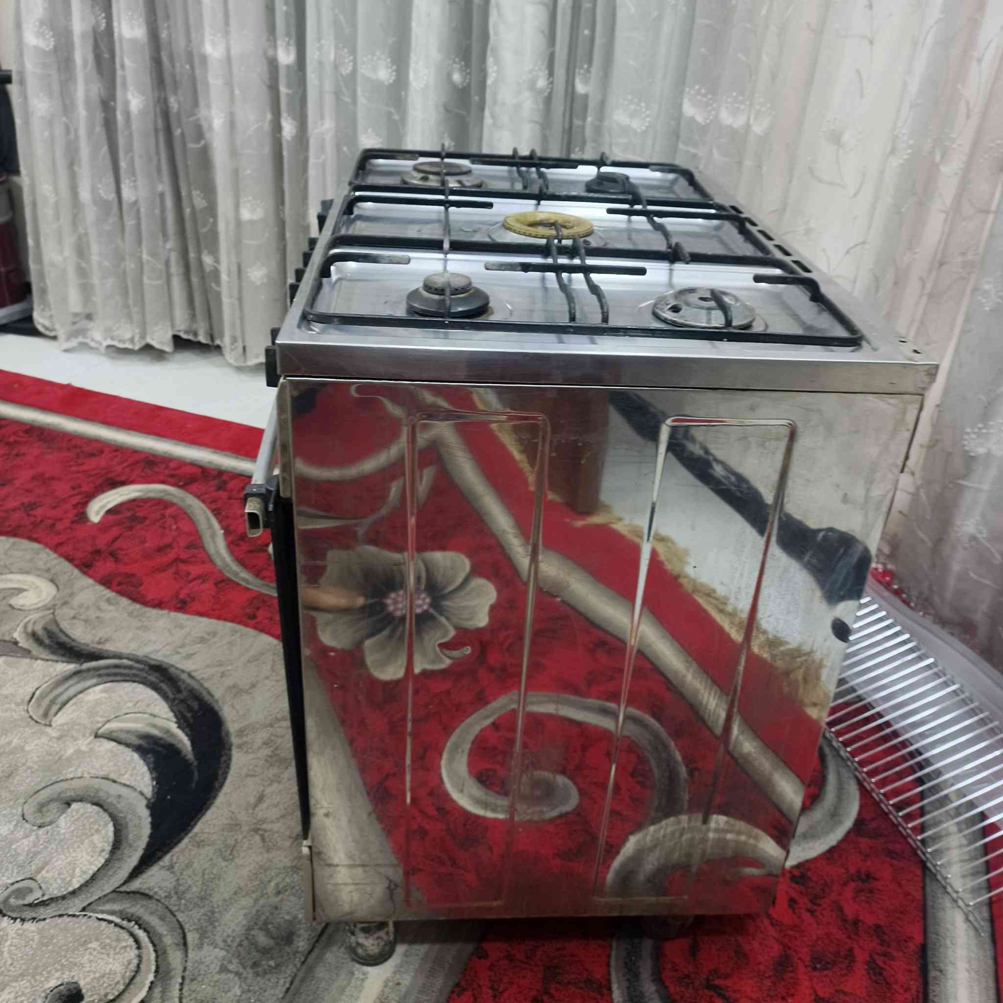 سلام عليكم طباخ البيع شغال مابيه شكال بغداد المشتل ***********
