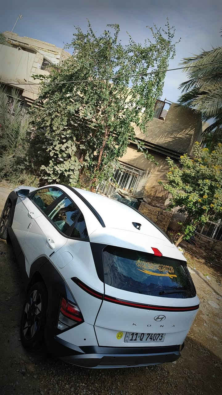 سيارة. كونا  2024.    Hyundai KONA
عداد المسفات ( 26 الف كم ) )
محرك رباعي الأسطوانات سعة 2.0 لتر دوش (DOHC)
ناقل حر كة او (الكير) متغير باستمرار مع امكانيه تحويل الناقل  اليدوي (عادي. )
نظام دفع أمامي
(الموصفات وميزات 
* تشغيل السيارة عن بعد 
*تحكم دركسيون اربع جهات
* بوابات تهوية تفتح وغلق مع التشغيل والاطفاء 
* مراية وسطية تعتيم ذاتي 
* نظام دخول بدون مفتاح ( بصمة ابواب + تشغيل +صندوق )
*استيرن رجاج عند اقتراب الخطر
*اشاير بالمري
* نظام صوت من Bose ب8 سماعات 
* شاشتين متصلة بقياس (12.3) انش تعمل بالمس بدقة تصل الى 2K تدعم جميع انظمة الترفيهية ( عدادات و شاشة رئيسية ) 
*  كامرة خلفية تدعم تنبية وتوقف الذاتي و مساعدة على الاستفاف 
* نظام تثبيت السرعة التكيفي، ومساعد الحفاظ على المسار، ومساعد تجنب الاصطدام الأمامي
* إضاءة Led نهارية رفيعة ممتدة على طول حافة غطاء المحرك و صندوق 
*هند بريك بصمه
*اوتو هولد
* وسائد هوائية 8 ( الإرباك )
* تبريد شاشة بنظام مناخيّ بيانو منفصل( امامي وخلفي )
* مقعد ( كهربائية ) بوضعيات مختلفة 
*ماسحه خلفيه
* راديو متصل بالاقمار الصناعية ( Navigating )
* وضعيات قيادة مختلفة ( sport & normal)
* مرئا بشارة LED بنظام النقط العمياء 
* مقود من جلد بنظام تحكم بجميع الاعدادات 
* موصفات اخرى ( هند بريك بصمة + حساس اطارات + نظام نزول منحدرات + تحكم بالانارة الداخلية + عدسات LED امامية + كفرات (ويل) حجم 18 + قيادة ذاتية + ABS + شاحن  Tpsبمنافذ  + Auto Hold + نظام ترحيب ) حادثه قبق جنطه مبدل بلاد
رقم بغداد الجديد 
 السعر 180$ وبيه مجال 
 (***********) واتساب  .
