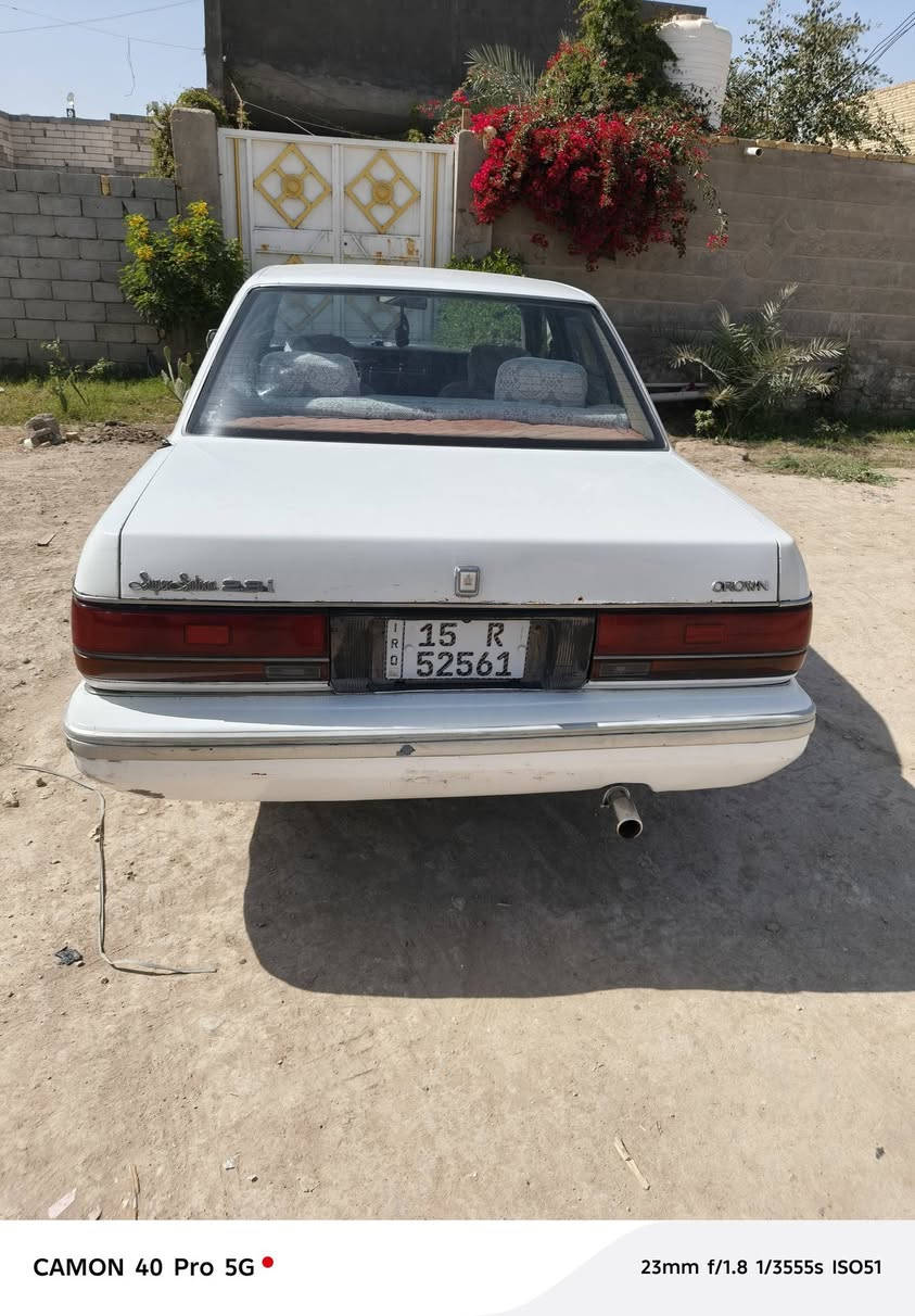 السلام عليكم كراون سيدان 91 للبيع سياره نضيفه وجاهزه ع اخر مكفوله من الضربه كلشي  بيها بلادي مكينه كير كله ع بلاد تبريد ثلج كهربائيات كلها شغاله مصبوغه عام للجماليه رقم نكليزي تحويل ثاني يوم مكانها ناصرية السعر 70 وبيها مجال للشراي اي ستفسار ع رقم *********** خاص مااجاوب
