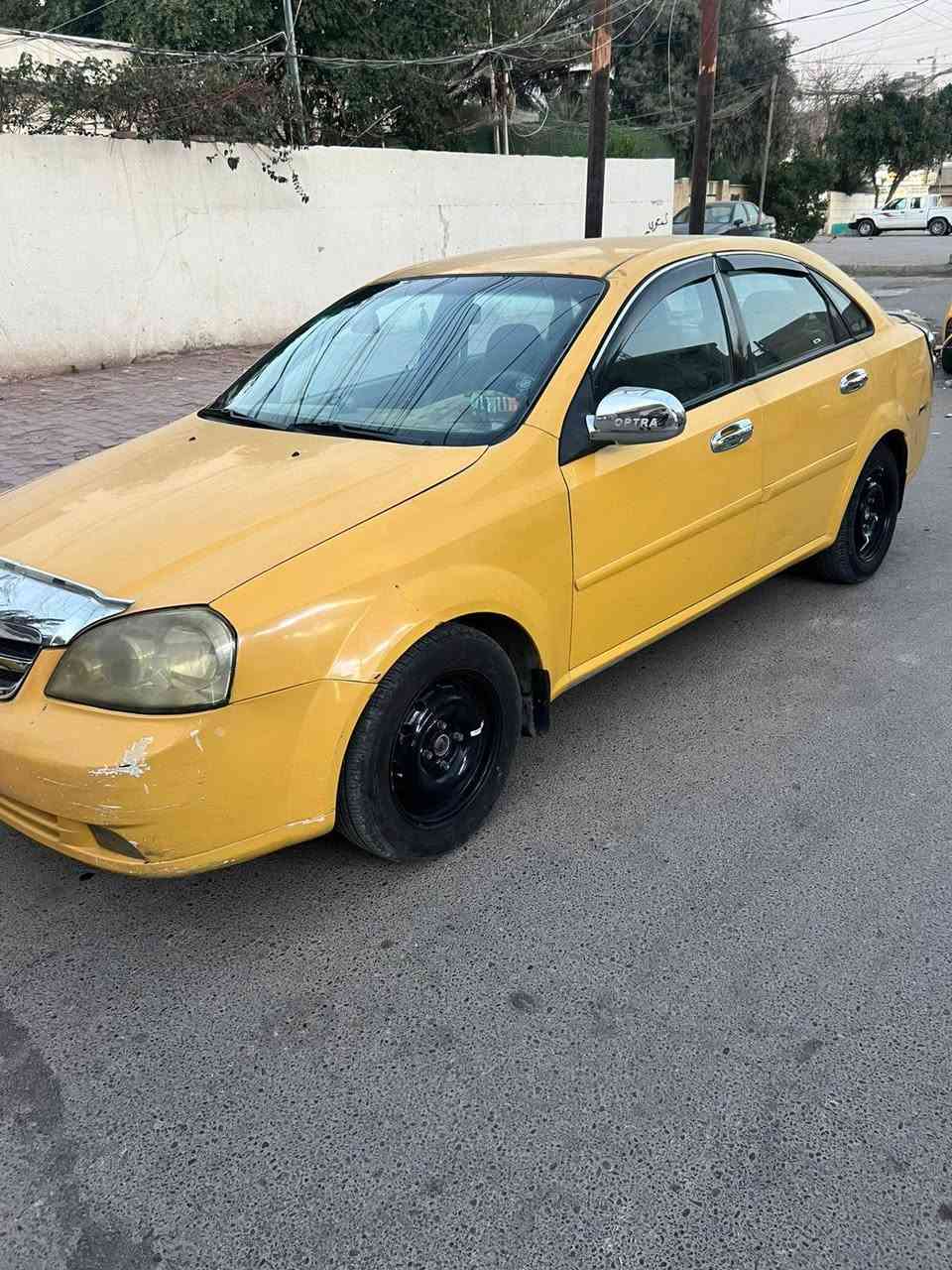 سلام عليكم اوبتره لبيع موديل 2012بل اصل بيض الون بس مصبوغه اصفربيهه ضربه بل جاملغ الخلفي  سعر ٦٥ورقه وبيهه مجال ‏‪0780 004 1828‬‏
