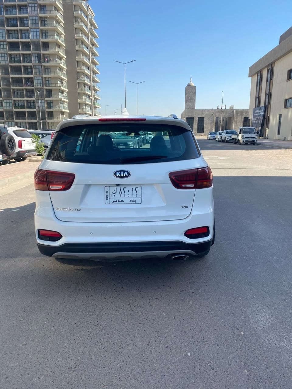 سورنتو 2020 للبيع
فول 1/1 خليجي
محرك 3500 / 6 سلندر
7 راكب
3 قطع تبريد
4 كامرات
حساسات اماميه خلفية 
كشنات جلد
الكشنات الاماميه تدفئة و تبريد و الخلفيه تدفئه
شاشه ابل كار بلي و اندرويد اوتو 
شاحن لاسلكي
نضام الخرائط
هاند بريك بصمه
اوتو هولد 
مانع انزلاق
نظام AWD
4 انظمة قياده 
جنطه كهرباء
بانوراما 
الجام مغلف عازل حراري
ماشية 147 كم قابل للزياده 
السعر 255$ و بيها مجال
مكان السياره بغداد - حي الجهاد 
***********

