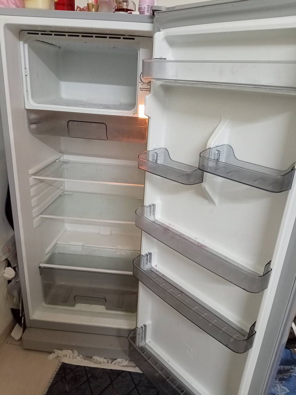 مرحبا عندي هاي الثلاجة رايدتهة للبيع ب١٢٥


**إذا كنت صاحب هذا الإعلان وتريد حذفه لأي سبب، رجاءا أرسل رسالة إلى الدعم الفني**