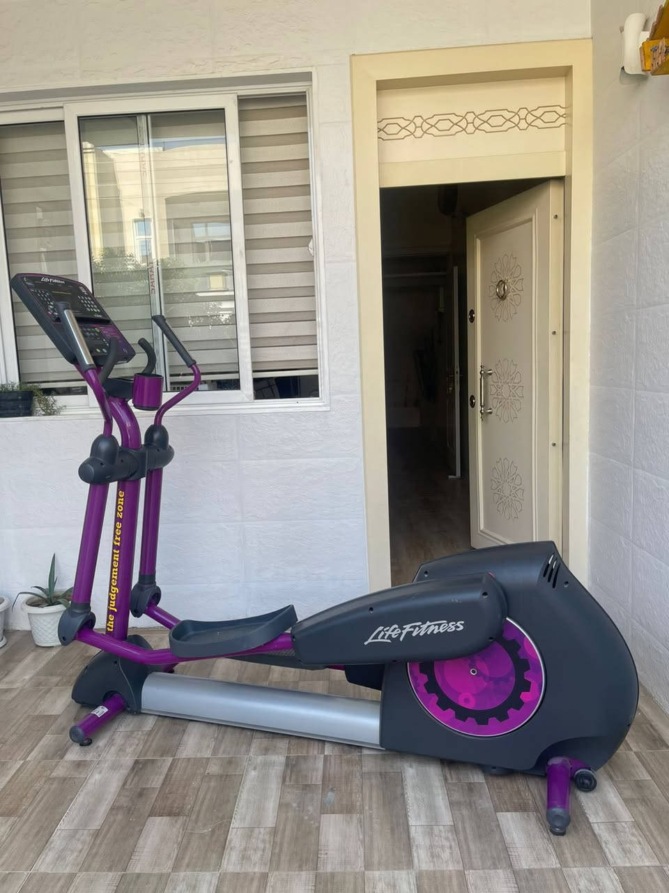 كروس جديد لايف فتنس امريكي اصلي
شرط نظافة 99‎%‎  مستعمل كلش قليل

590 دولار وبيه مجال بسيط
مكاني طوز خورماتو /صلاح دين 

ماسنجر او اتصال على رقمي وعليه واتساب 

***********
