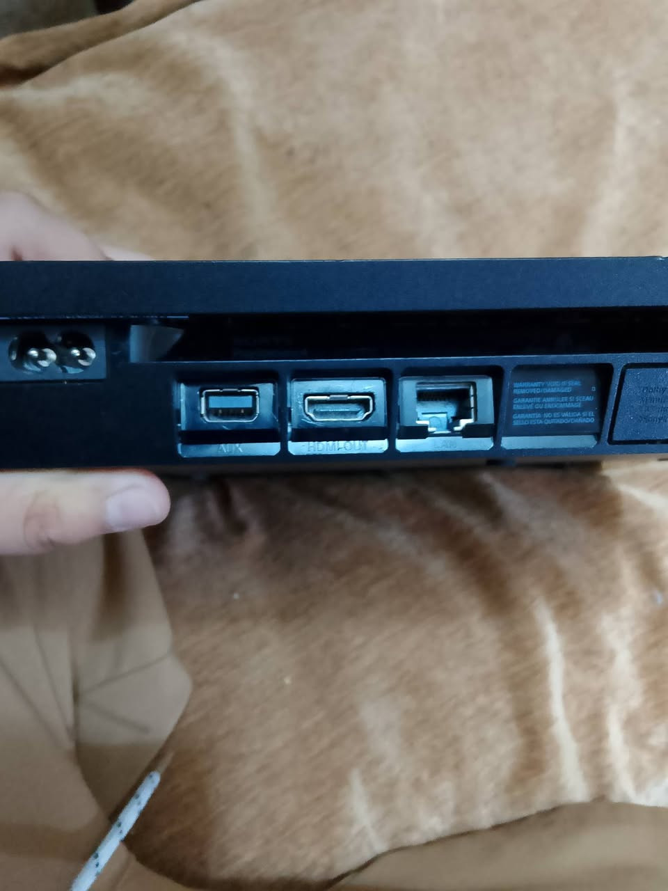 السلام عليكم 
جهاز PS4سلم
اونلاين ويا يدتين
نظافة100٪
سعر350وبي مجال


**إذا كنت صاحب هذا الإعلان وتريد حذفه لأي سبب، رجاءا أرسل رسالة إلى الدعم الفني**