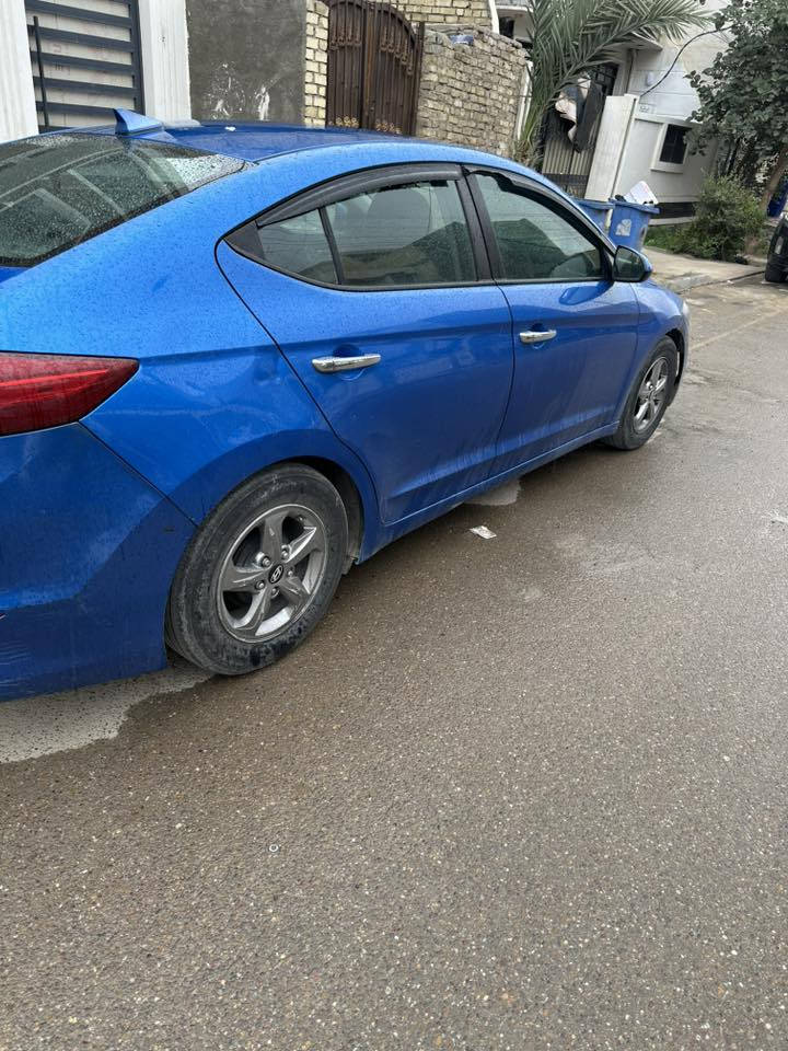 السلام عليكم النترا 2017 امريكي حادثه جاملغ  وبنيد صور الحادث طخه بلباب السايق مثل ما واضح بلصوره بغداد بسمي
مكاني بغداد البياع السعر 118 وبيها مجال 
***********
