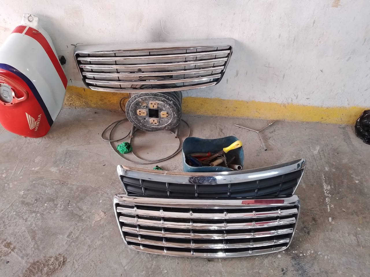 عه ته ري TRDبؤ فرؤشتن بيعيب نرخ ٥٥ شؤين كه لار گياندن هه يه
ژم***********
