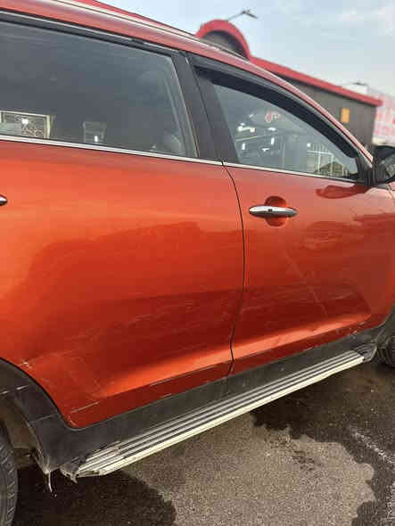 سلام عليكم سبورتج موديل 2013 خليجية السياره 
مكينة 2000 دوش السياره فول مواصفات 
بصمة تحكم ستيرن كامرة بصمة ابواب مري اشاير كشنات جلد مكينة وكير حلوات صدر جديد كشن كهرباء بانوراما قطعتين وهاي بية صبغ قطعتين فقط قبق جنطة وباب مكان السياره بغداد السعر 139 ***********
