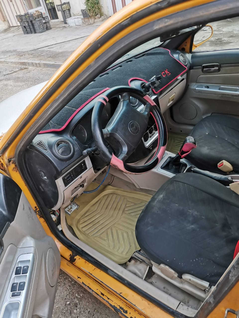 سيكي موديل 13
صاحبه شرعي بل موصل صديقي شرط الوكاله وتحويل
محرك برمضان شديتو مال كصه جديد ونوزلات وبلاكت وفيتم وجك ولف كلو جديد. وباتري جديد وطخم كامل تيرات جدد تدفئه شغله ويرمنيه كلها شغله مري كهرب
سعرها 27 مكاني موصل ميثاق
***********
