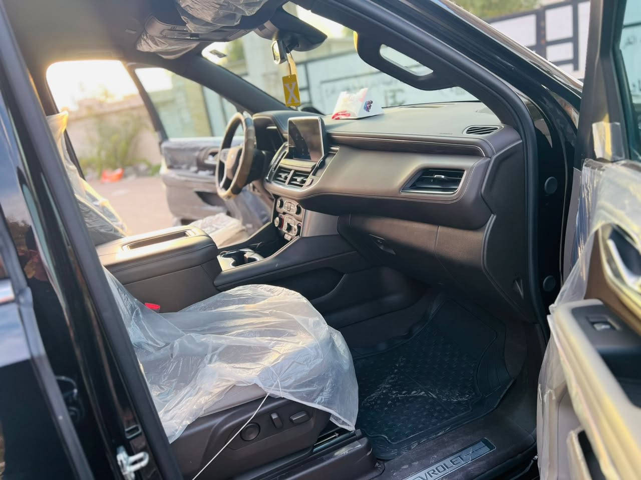 سلام عليكم تاهو موديل 24 ماشيه 24 خليجي مغلفه كامله تخم تايرات ويل جدد قياس 22   ***********
