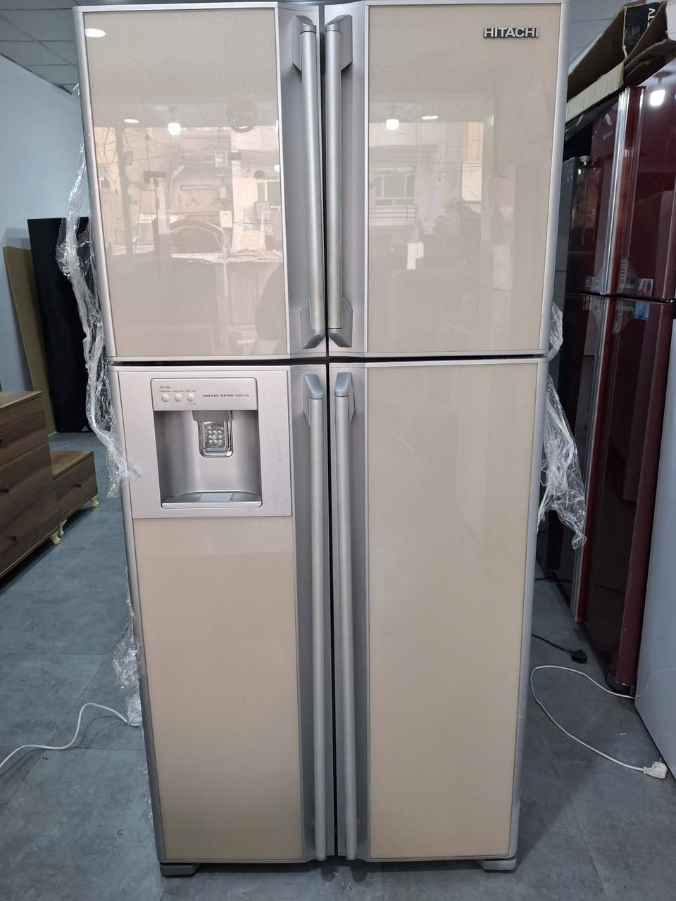 السلام عليكم ثلاجه ومجمدة ٤ابواب هيتاشي ٢٨قدم فول نظافه واصل للمنزل داخل أربيل مع ضمان اسبوع رقم تواصل وتساب ***********
