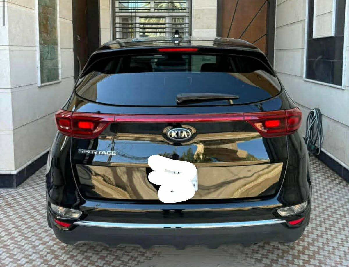 السلام عليكم
سبورتج موديل ٢٠٢٢ للبيع فقط وارد أمريكي حادثها جاملغ  امامي ومبدل بأصلي  ودعامية مبدلة أصلية.
السيارة بدون ايرباك
مواصفاتها LX يعني نص مواصفات (رادار امامي وكاميرا بلاديه وباقي المواصفات معروفة بالسبورتج.
ماشية ٩٥٠٠٠
رقم جديد بغداد باسمي 
وبيها تخم تاير جديد
وبطارية جديدة
صور الحادث  موجودة باصور
السعر الاتصال على الرقم
***********
او  بالواتساب
***********

السعر ١٩٥  قفل
