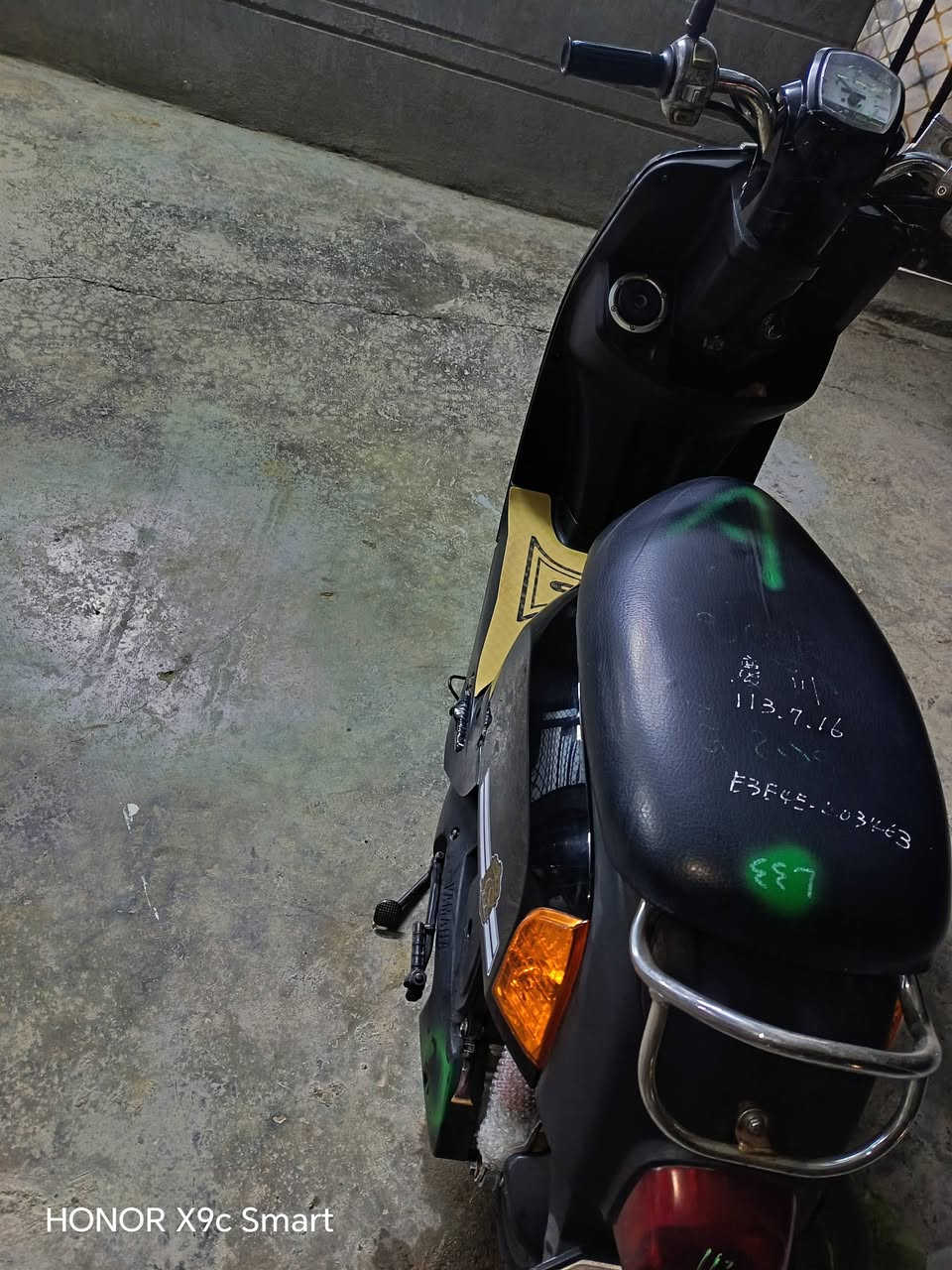 سلام عليكم دراجه ماكس بوليس 2010
الدراجه بلاديه ماصارلهة هواي من طالعة من الرنبه مكفوله الدراجه كفاله عامه
شوفت عينك الدراجه
مكاني بغداد الدوره
***********
 *********** موجود واتساب
