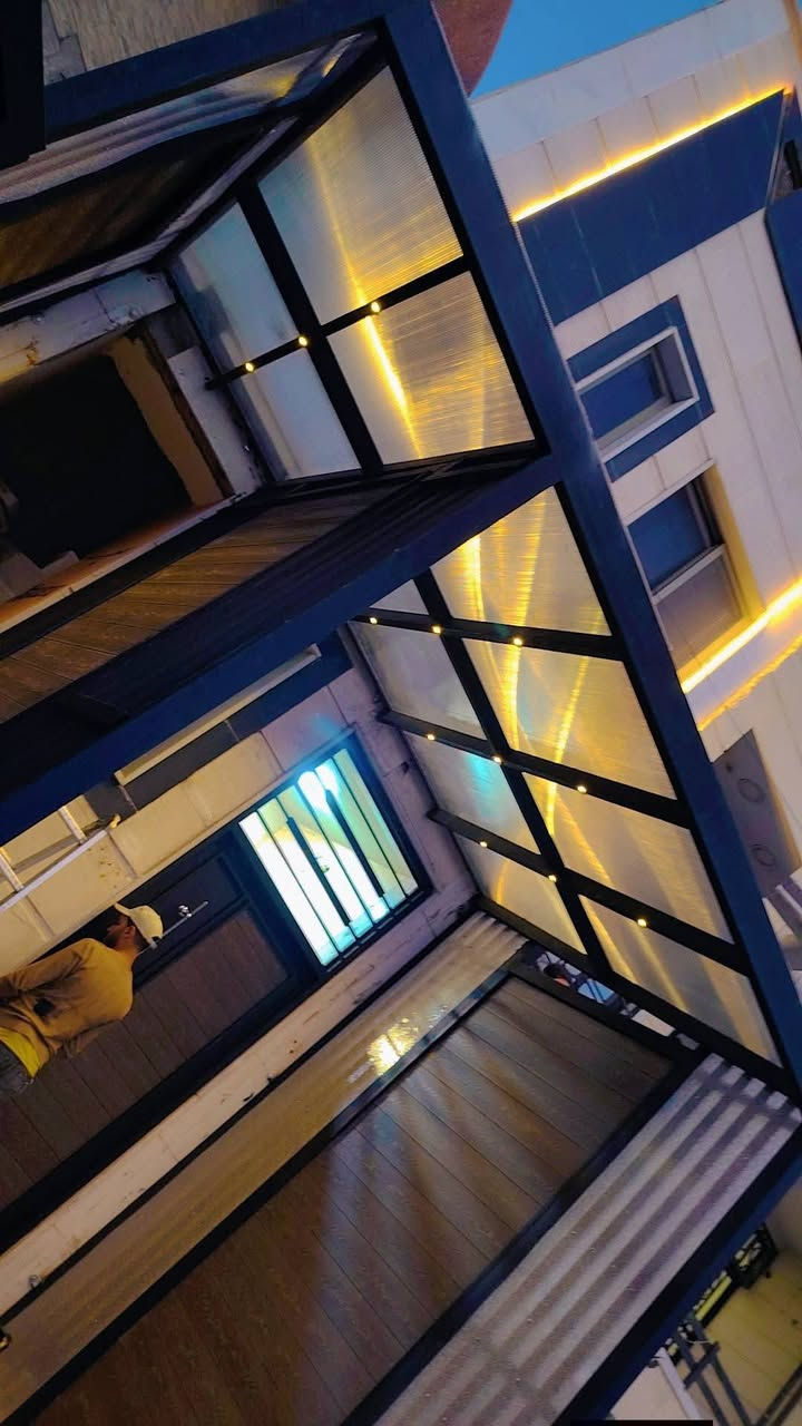 #حداده_العبيدي 🔥تحيـه طيبه
انجاز ديكور عازل خارجي ارضي بنضام بديل الخشب المقاوم وسقفي باستخدام ماده البولكابون الزجاجي 8ملم 
للطلب مراسلـه الصفحه ..💬


**إذا كنت صاحب هذا الإعلان وتريد حذفه لأي سبب، رجاءا أرسل رسالة إلى الدعم الفني**