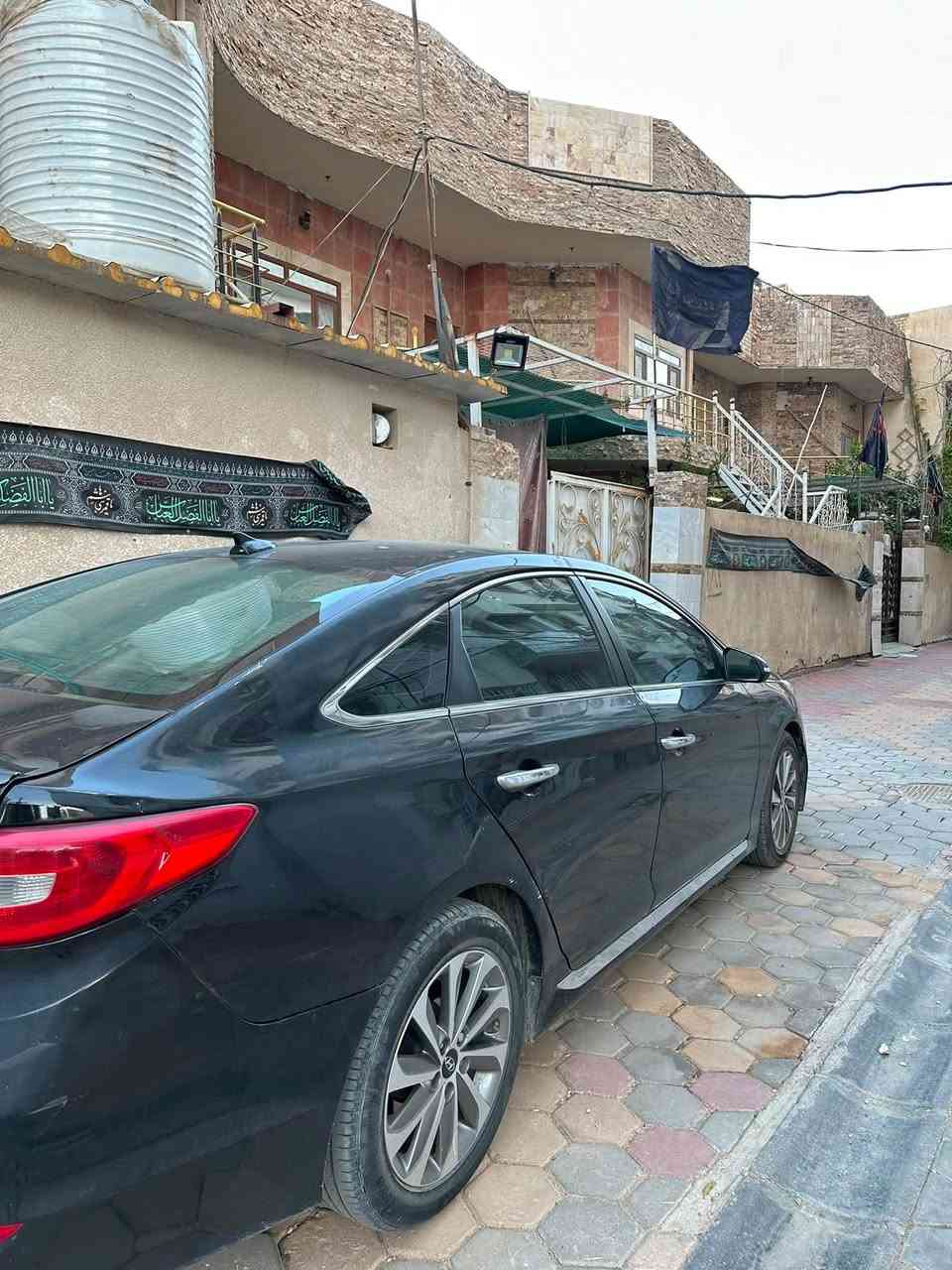 سلام عليكم سوناتا  موديل 15 
 2.4 Gdi 
 مواصفات سبورت 
اشاير مري تحكمات ستيرن  كشن كهرباء  وبقيه المواصفات المعروفه 
السياره مسوياها ادامه كامله  لمنضومه البانزين  ولبلكات وحتى الجويتر جديد بيها.  مي كله زيتي اخضر

منضومة التبريد ياباني اني بدلتها كلها قبل ٣ اشهر من الكمبريسر للفريز  وتبريدها ثلج بعز الظهر لا فصله ولا اي شي  

تايرات ودسكات جدد 
￼حادثها جنطة 

رقمها بغداد مميز  56556 
مكاني كربلاء
سعرها 110
***********
