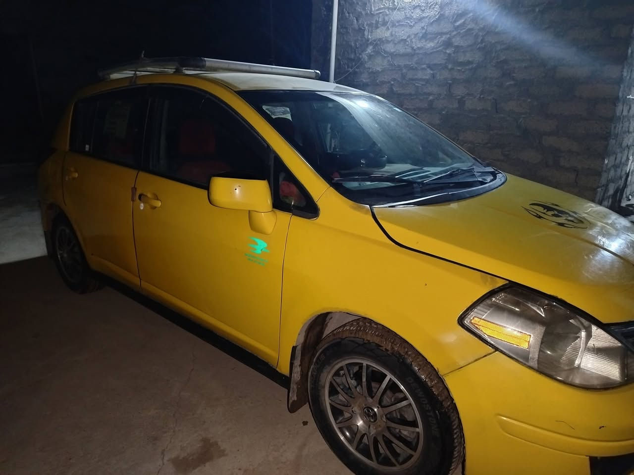 نيسان فيرسا ٢٠١٠ تكسي السياره رقم جديد انكليزي بأسمي كوبون بنزين جديد شرط التحويل محرك جديد شادو تايات انظاف السعر ٦٥ ويرهم معارضه وبيه مجال للطيبين رقم تلفوني ***********
