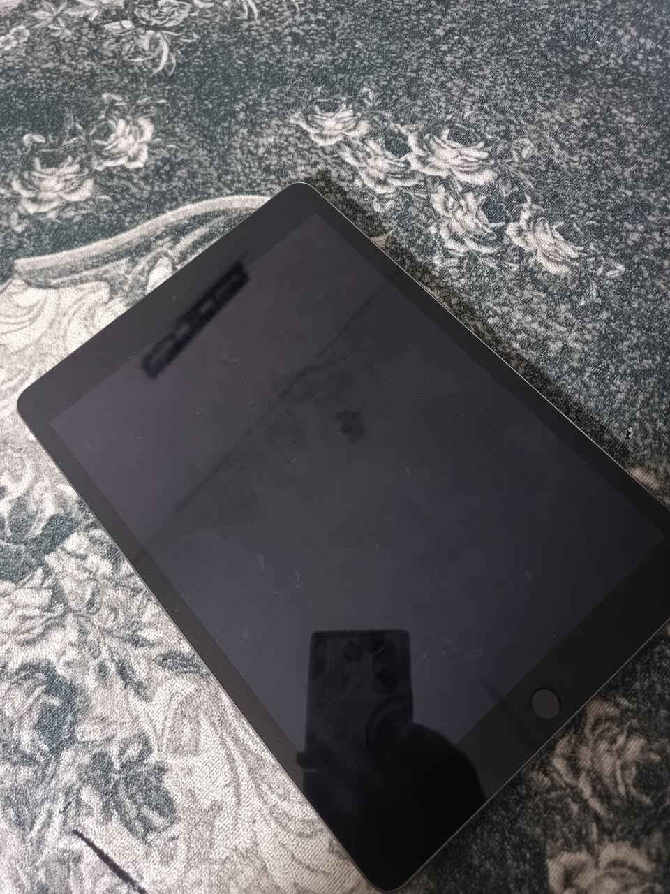 ايباد ٩ ذاكره٦٤ مكفول من إيشي ولامصلح السعر ٢٥٠ وبي مجال للطيبين المكان بصره زبير رقمي*********** واتساب
