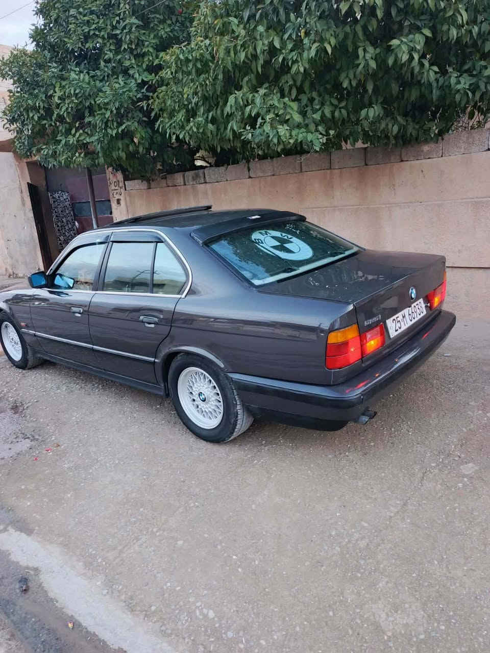 سلام عليكم سياره بي ام موديل 91سياره مكفول من الدعاميه اله الدعاميه المكان كركوك  السعر 70بي مجال الرقم الهاتف ***********
