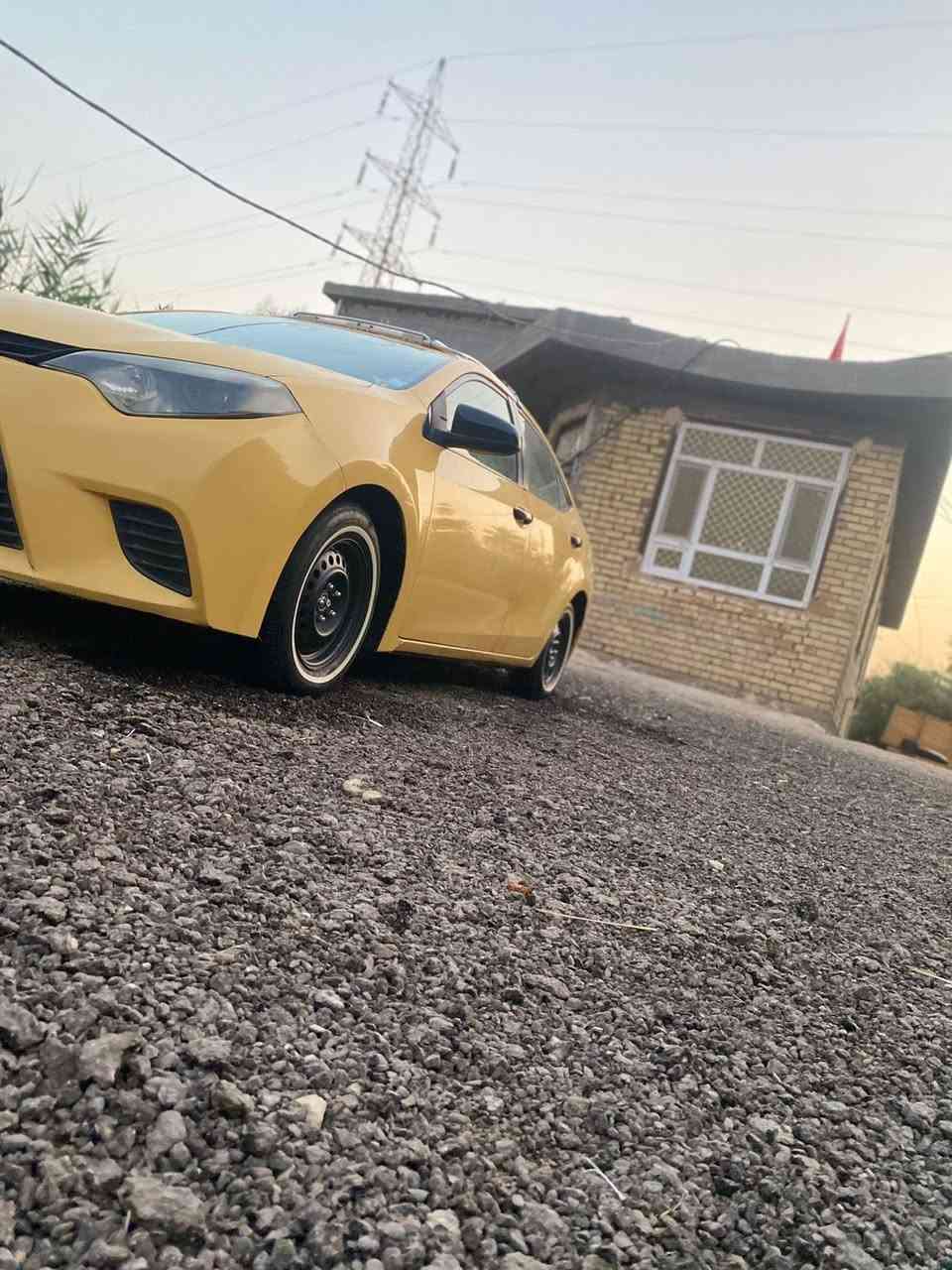 السلام عليكم 
كورلا 2015 رقم بغداد أنكليزي
مصفره هيئه وغرامات 
سياره جاهزه كل نقص مابيه 
حادث جاملغ خلفي بدون دواخل 
مكينه قبل شهرين بدلته مال 19
كير ادامه كامله مسويله 
تخم تاير تحويره وياهه مافتحه 
تدفئه تبريد شغال 
ويبقه شوف العين تجي وشوف 
مكان السياره كربلاء 
***********
السعر 128وبيه مجال
