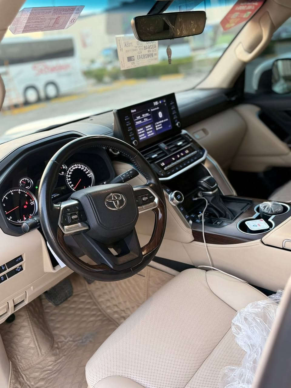 Toyota land Crusier GXR Limetid 2023
تۆیۆتا لاند کرۆزەر مۆدێل 2023 
ئەزیزان سەیارەکە بێ بۆیاخە دەعامی بۆ دەعامی بەشەرت
بۆیاخی نیە،سارد نیە

مواسەفاتی :
🔹بەصمە،🔹درگا بەصمە،🔹کوشن جلد.  🔹ناوزەرد🔹سڵاید،🔹تبرید مرکزی🔹،برێک بصمە،
🔹ئۆتۆ هۆڵد،،🔹ڕاداری لاکان و پێش و دوا 
🔹کامێرە ٣٦٠ دەرەجە،🔹ئاوێنە کارەبا
🔹هەردوو کوشنی پێشەوە کارەبا
🔹بەخی ئاو 🔹سەلاجە،🔹٣شاشە🔹سنوق جەک
🔹بلاجکتۆر🔹ئاوێنە ئیشارەت…چەندین مواسەفاتی تر

سەیارەکە زۆر جوان و تازە ماوەتەوە
گێڕ و مەکینەی بەشەرت 
سەیارەکە شوێنی لە سلێمانیە

نرخ:665$ مەجالی تێدایە
***********
