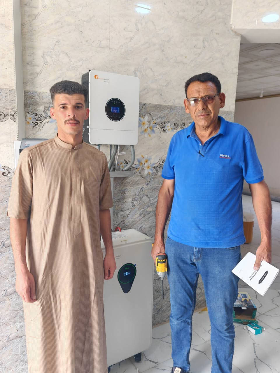 بسم الله و على بركة الله
الأربعاء ٢٧ ايار ٢٠٢٦ اول ايام عيد الأضحى المبارك 
بدعم ورعاية شركة شمس الشرقاط للطاقة الشمسية  
تم تنصيب منظومة طاقه شمسيه لاحد زبائن شركتنا في الشرقاط /الصبخة لصالح السيد عبد الرحمن العبو   وبواقع 18 امبير نهاري و17.5امبير ليلي بالتناوب مع الكهرباء الوطنيه وتتكون من
 1- بطاريه ليثيوم  عدد 1 بقدرة  17.5 كيلو واط وبضمان 5 سنوات وعمر افتراضي 15 سنه من شركة فلستي
2- الواح  اولكا بضمان 15 سنه
3- انفيرتر  عدد1 ربط  بقدرة 6 كيلو واط وبضمان 2سنه صيانه من شركة فلستي
4- اسلاك حراريه مع قواطع حمايه
5- قواعد حديد مغلون 
      الف مبارك ابو محمد وشايفين الف خير 
يوجد لدينا بطاري حامضي وبطاري ليثيوم مستعدون لتنصيب المنظومات الزراعيه وحسب الطلب وبأسعار تنافسيه 
مستمرين في دعم مشاريع الطاقة المتجددة 
للتواصل *********** 

#يتوفر_لدينا_قسط_لحاملي_بطاقه_ماستر_كي
#خدمة_منصة_اقساطي
